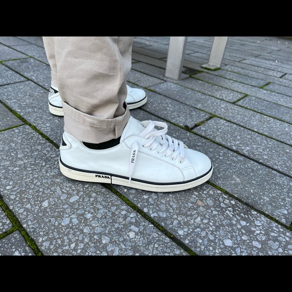 Prada 4E3314 BIANCO LEATHER LACE UP LOGO LOW TOP SNEAKERS - Picture 11 of 16